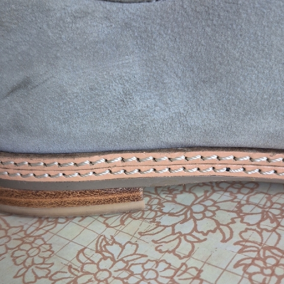 Silence + Noise Light Gray Suede Oxfords - Picture 9 of 9